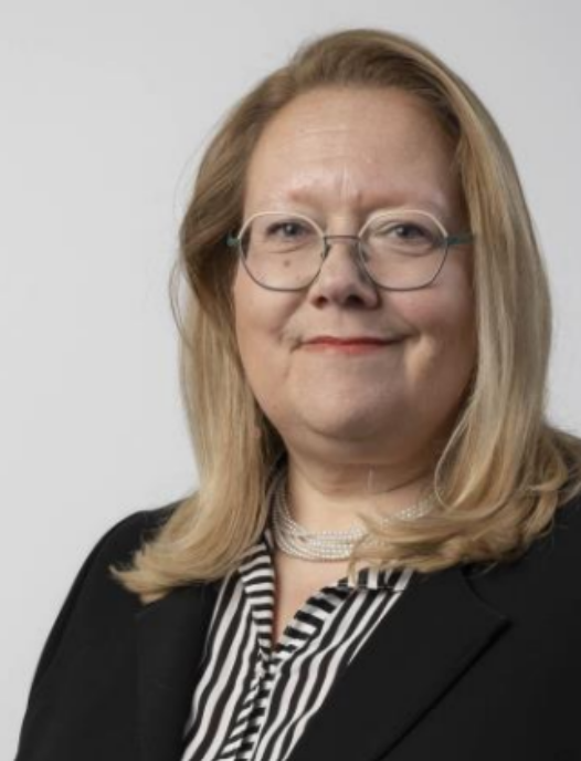 Tuula Yrjola